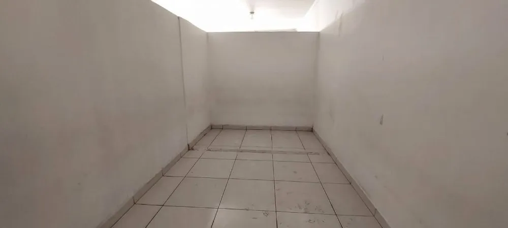 Casa, 1 quarto, 240 m² - Foto 4