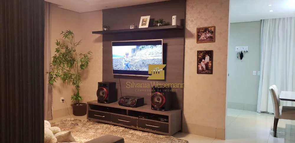 Sobrado, 3 quartos, 229 m² - Foto 2