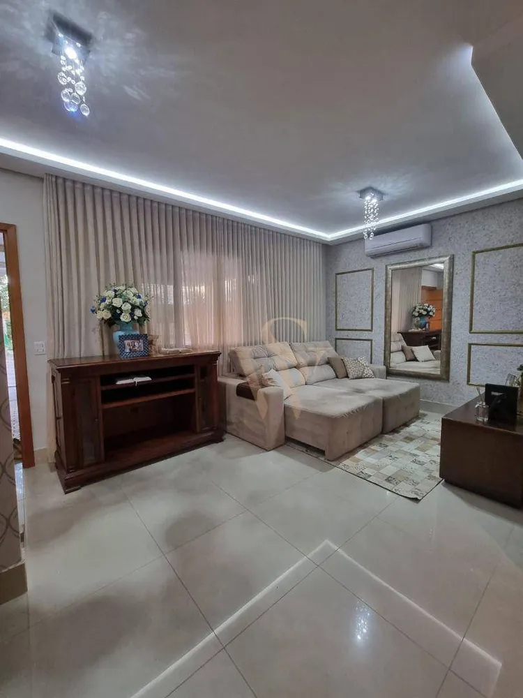 Sobrado, 3 quartos, 275 m² - Foto 1