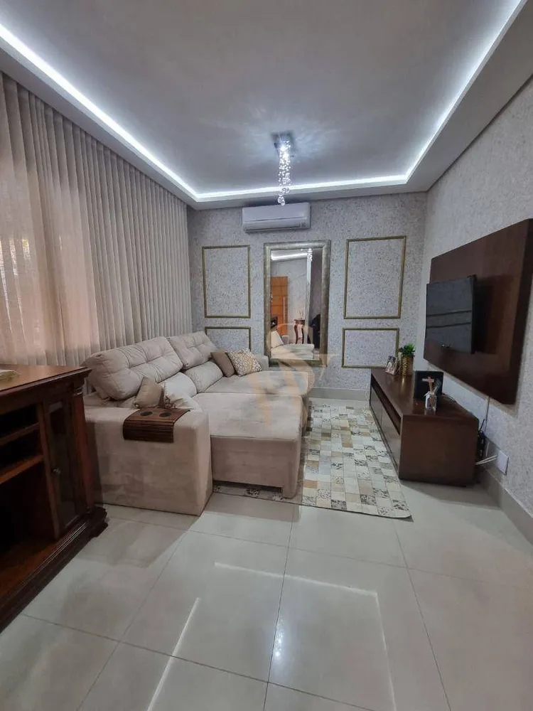 Sobrado, 3 quartos, 275 m² - Foto 2