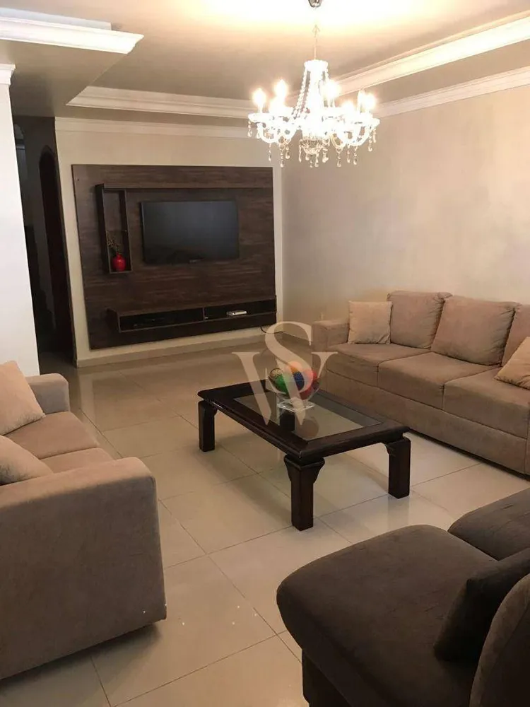 Sobrado, 3 quartos, 304 m² - Foto 2