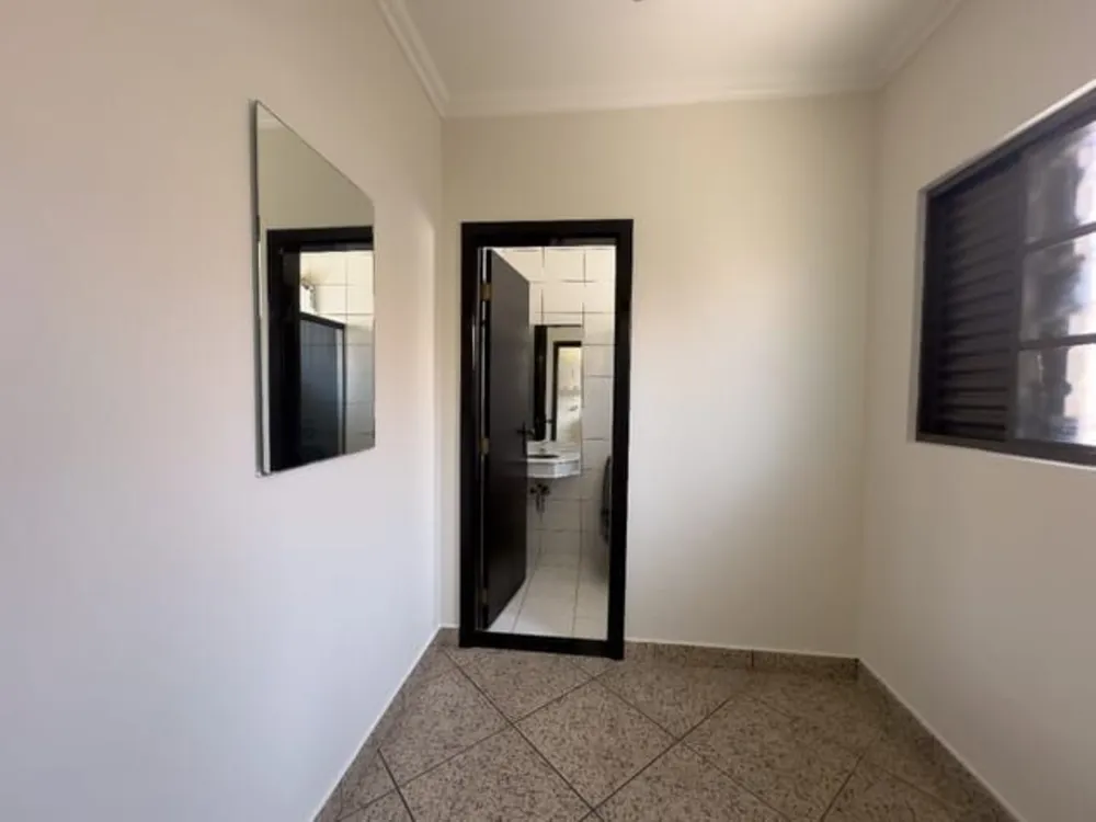 Casa, 4 quartos, 237 m² - Foto 9