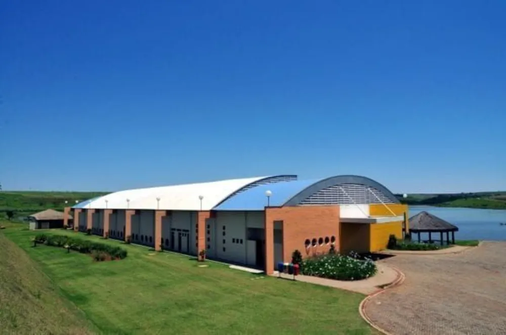 Loteamento e Condomínio, 1500 m² - Foto 1