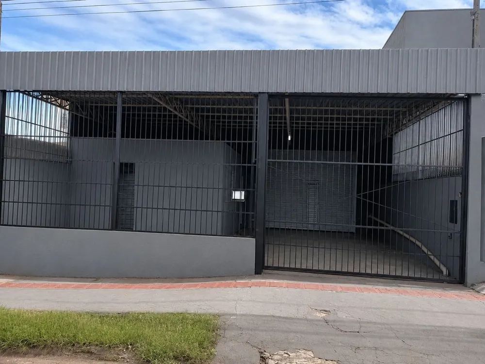 Depósito-Galpão, 212 m² - Foto 1