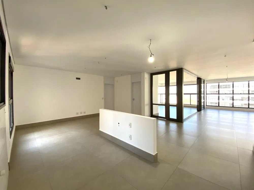 Apartamento, 3 quartos, 207 m² - Foto 1