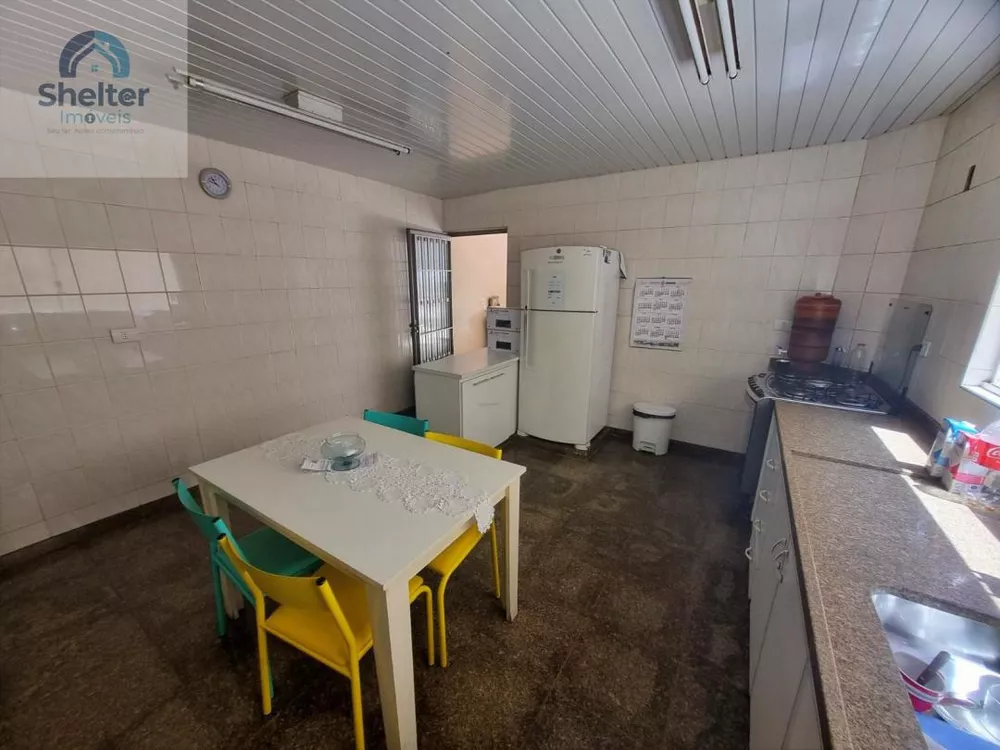 Casa, 3 quartos, 240 m² - Foto 1