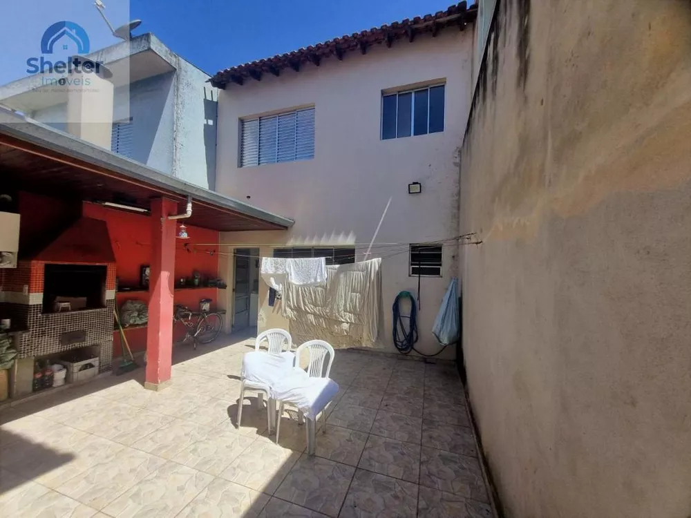 Casa, 3 quartos, 240 m² - Foto 3