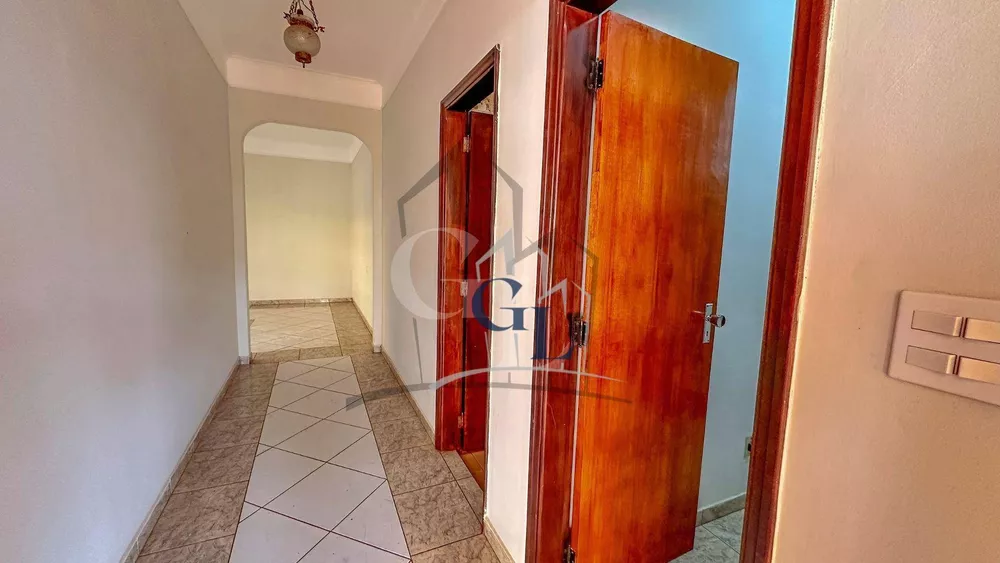 Casa à venda com 5 quartos, 200m² - Foto 4