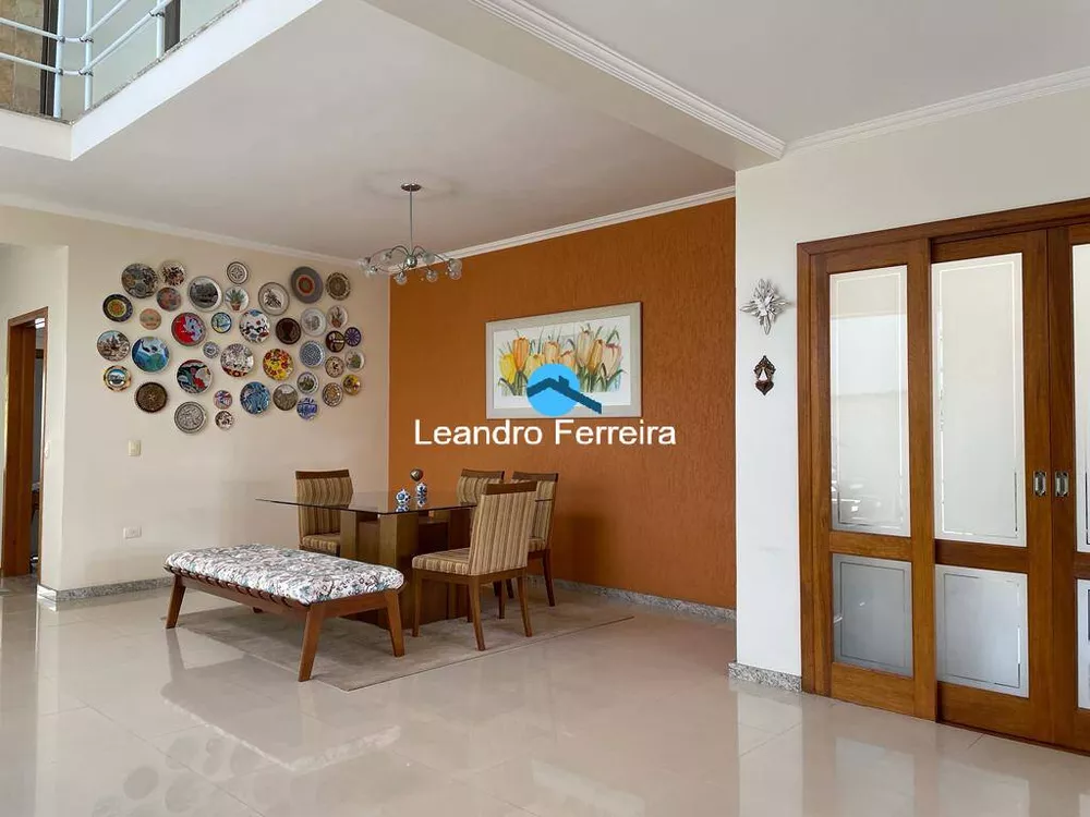 Casa à venda com 3 quartos, 439m² - Foto 4