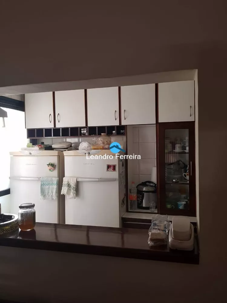 Apartamento à venda com 3 quartos, 70m² - Foto 2