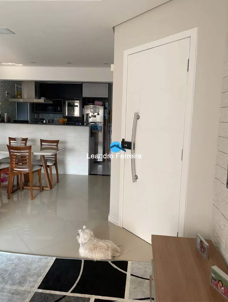 Apartamento à venda com 2 quartos, 80m² - Foto 2