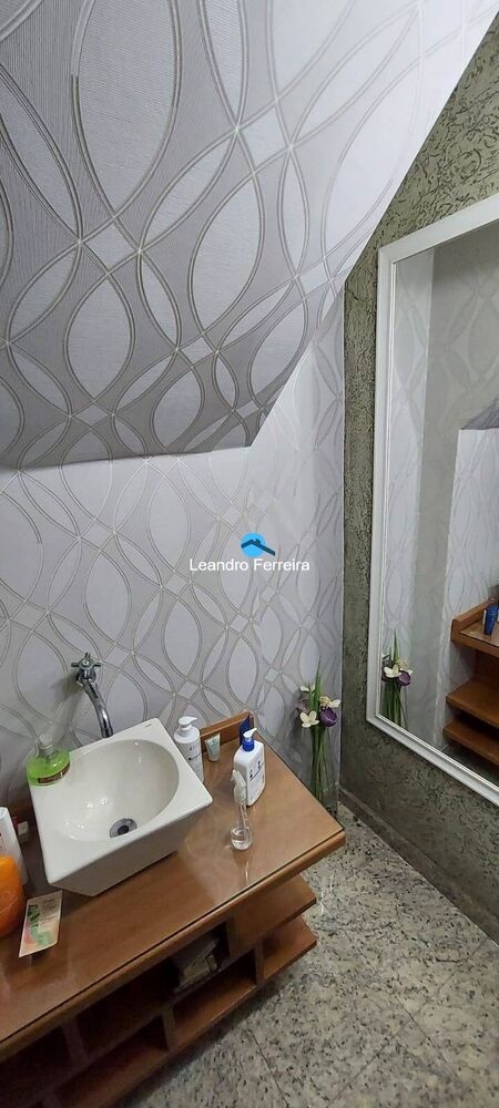 Sobrado à venda com 3 quartos, 178m² - Foto 3