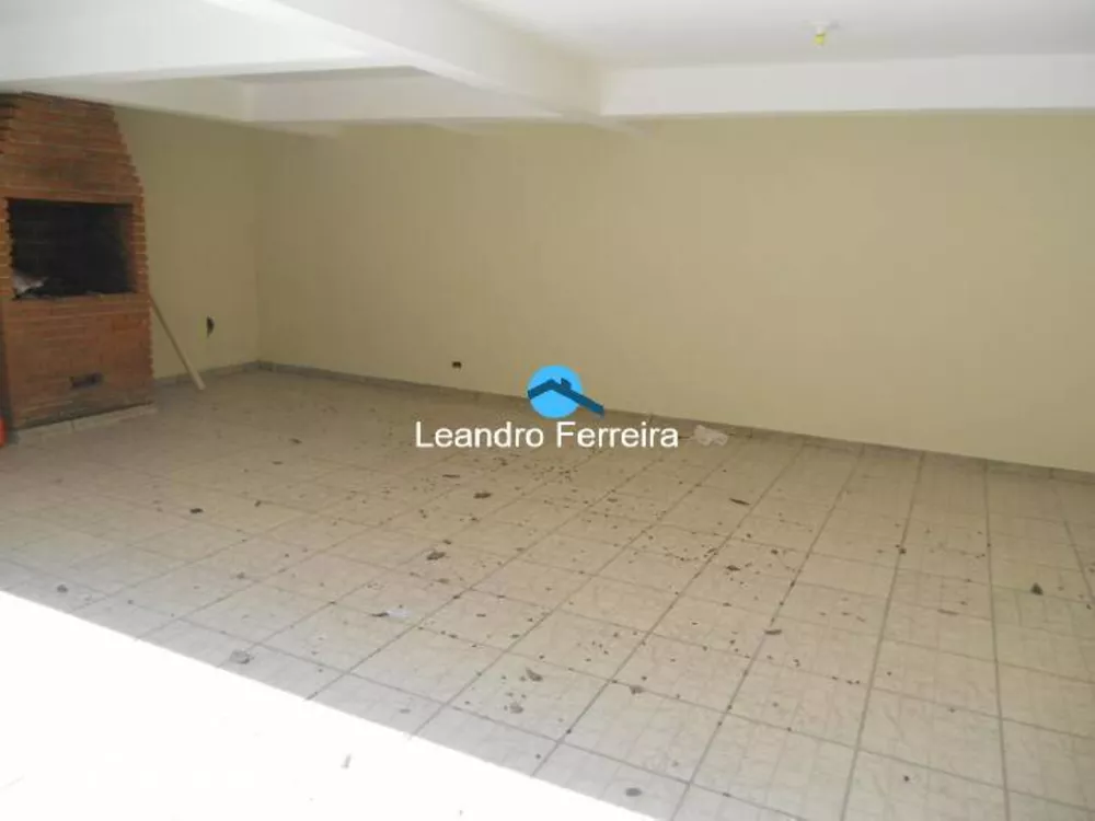 Casa à venda com 4 quartos, 600m² - Foto 1