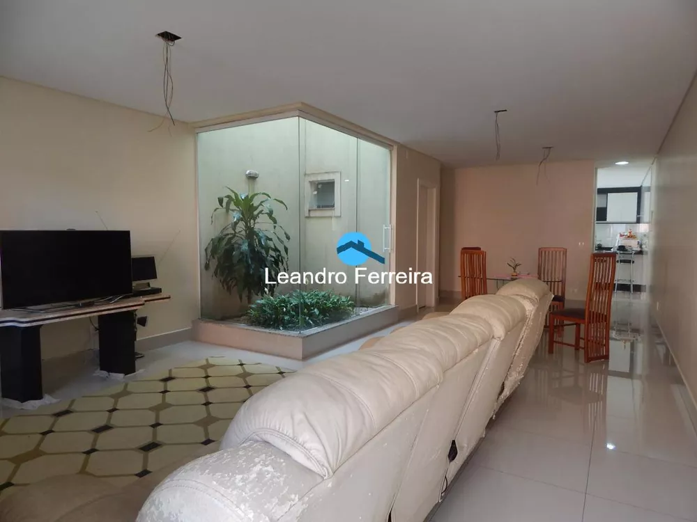 Sobrado à venda com 3 quartos, 245m² - Foto 2