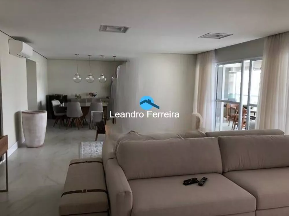 Apartamento à venda com 3 quartos, 237m² - Foto 2