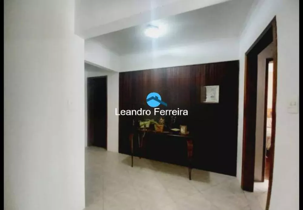 Casa à venda com 4 quartos, 269m² - Foto 3