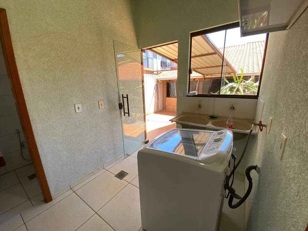 Casa, 5 quartos, 256 m² - Foto 9