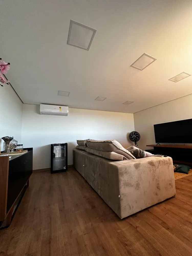 Casa, 3 quartos, 215 m² - Foto 2
