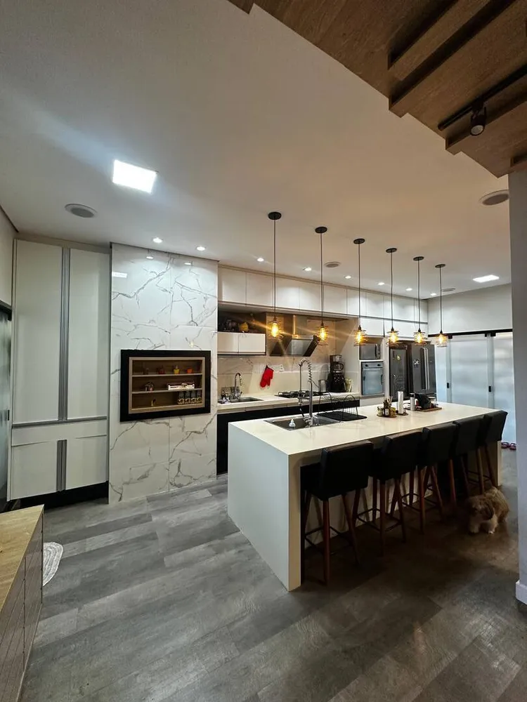 Casa, 3 quartos, 215 m² - Foto 6
