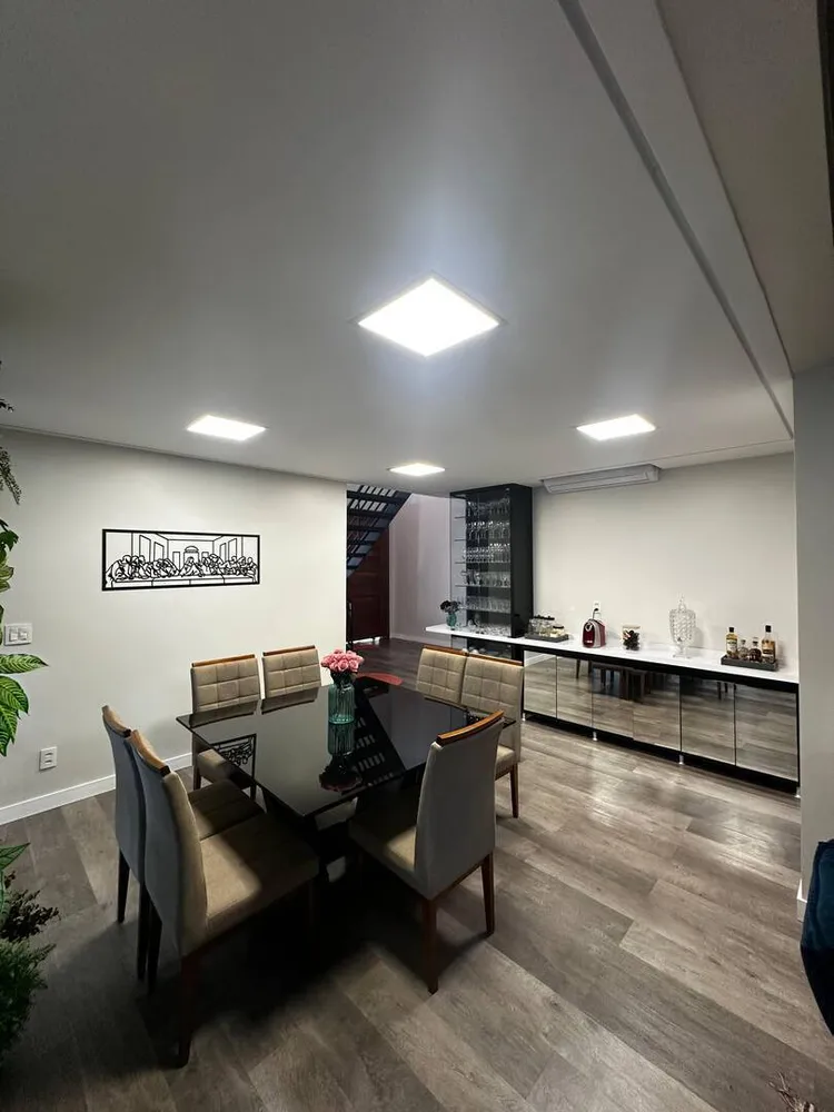 Casa, 3 quartos, 215 m² - Foto 3