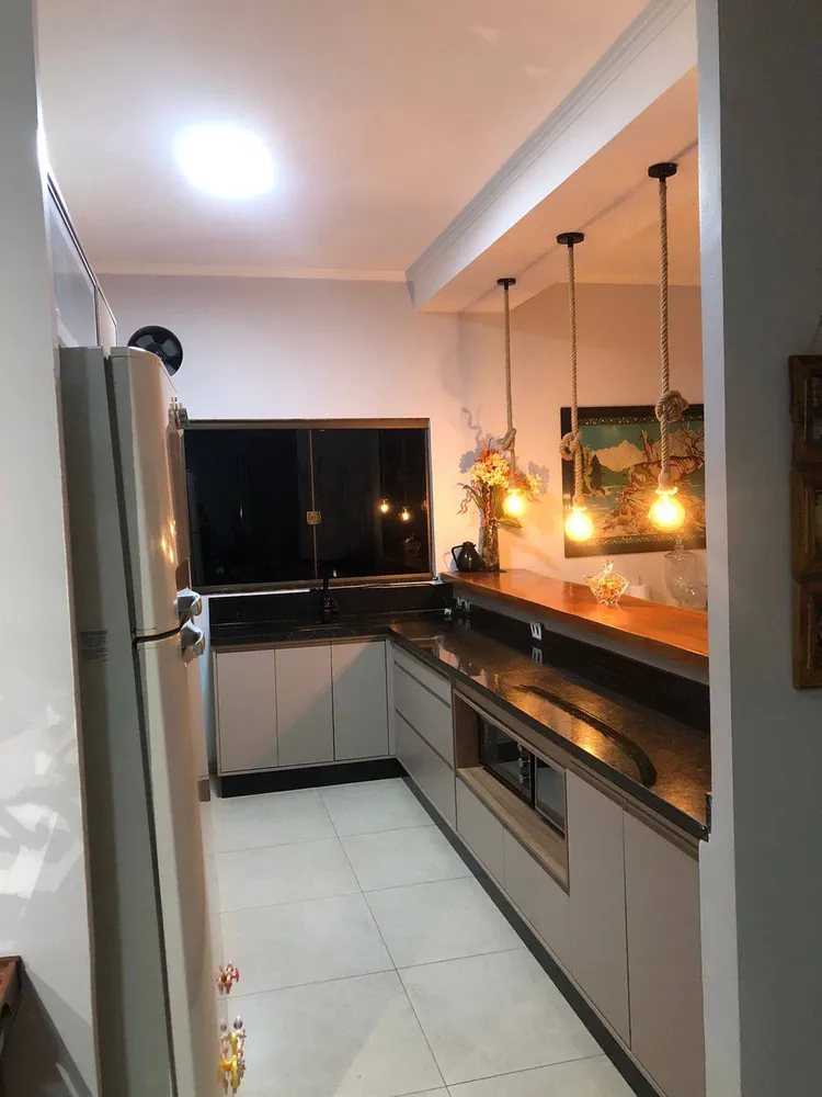 Casa, 21 quartos, 240 m² - Foto 1