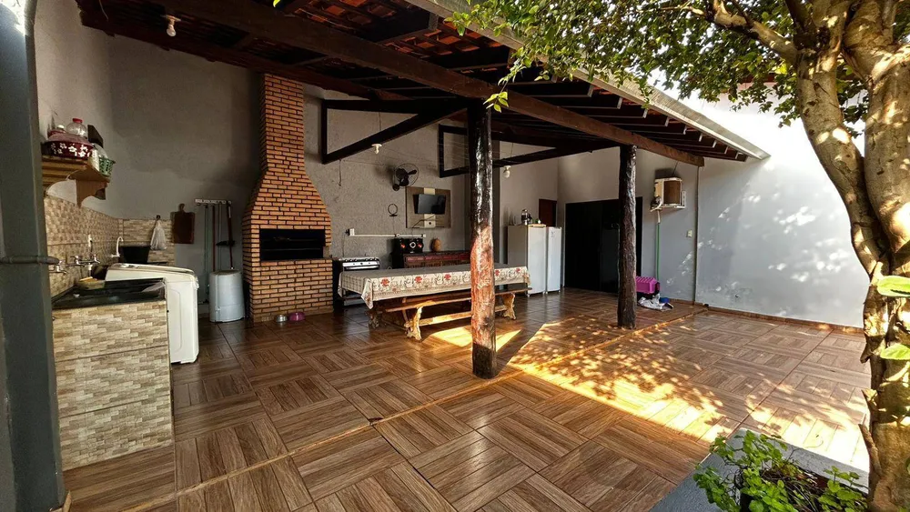 Casa, 3 quartos, 213 m² - Foto 1