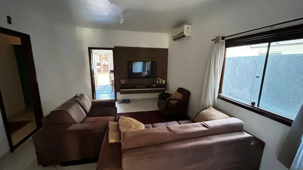 Casa, 3 quartos, 213 m² - Foto 4