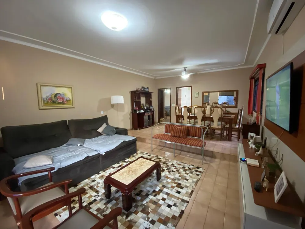 Casa, 3 quartos, 300 m² - Foto 1