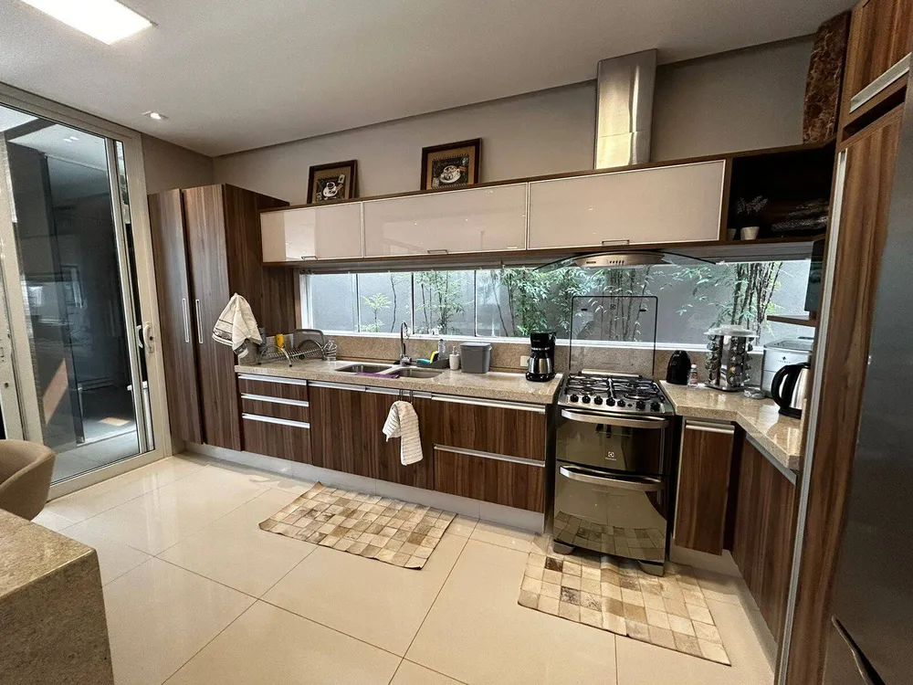Casa, 4 quartos, 425 m² - Foto 1