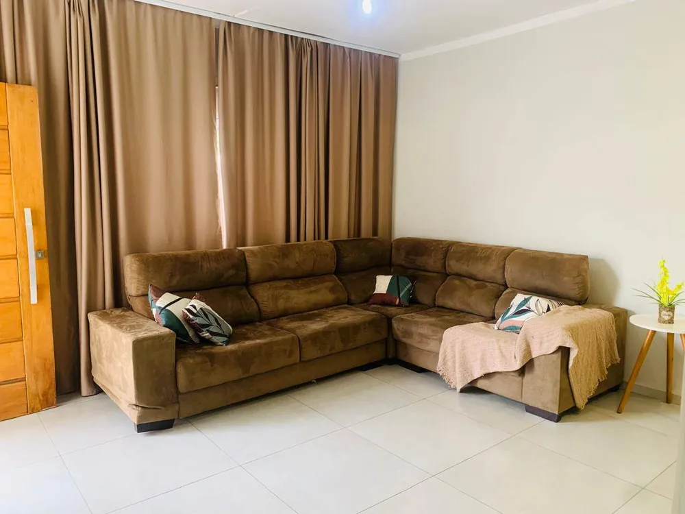 Casa, 3 quartos, 205 m² - Foto 2
