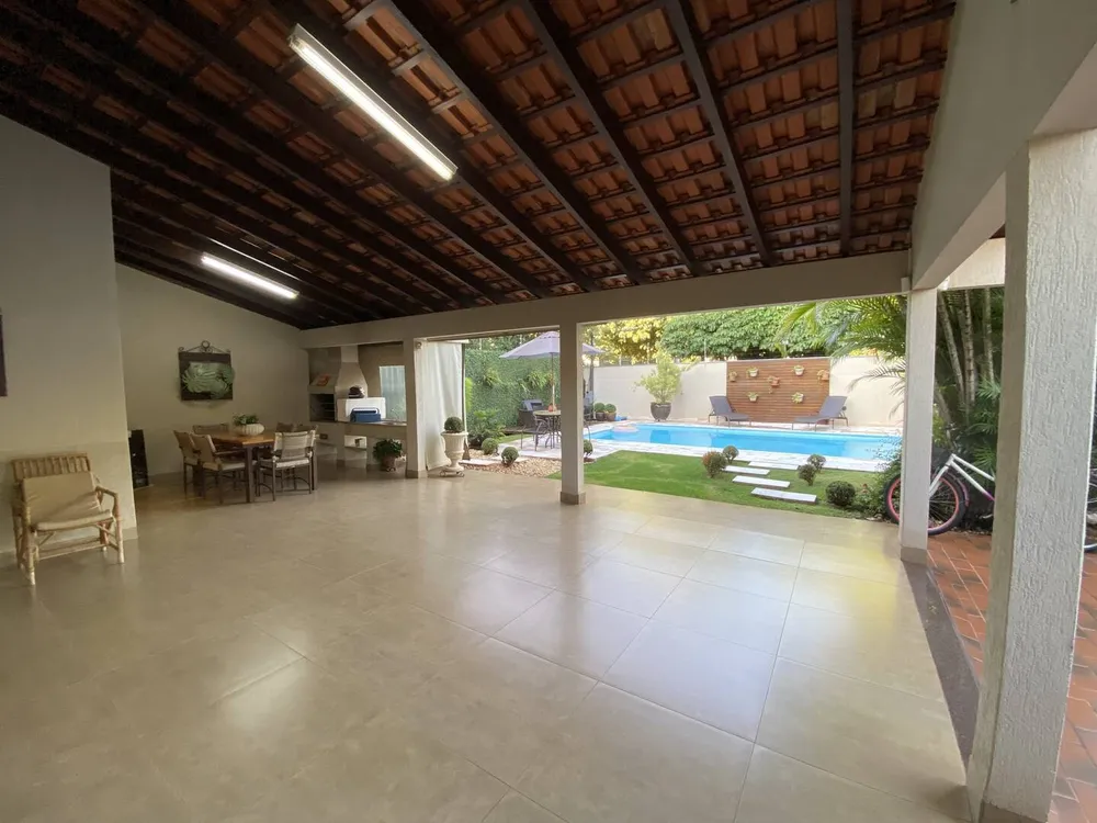 Casa, 4 quartos, 319 m² - Foto 1