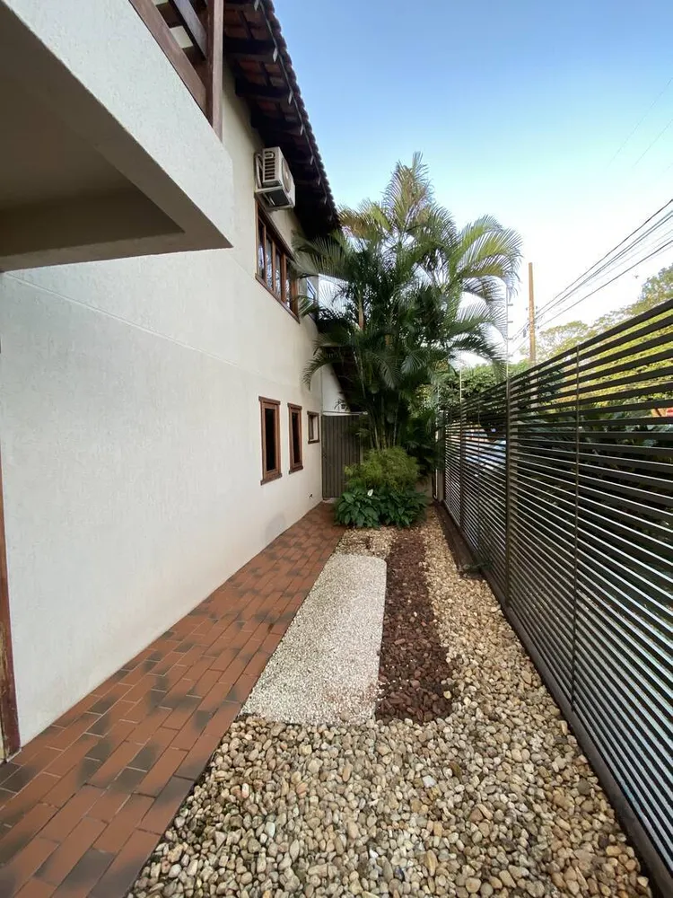 Casa, 4 quartos, 319 m² - Foto 2