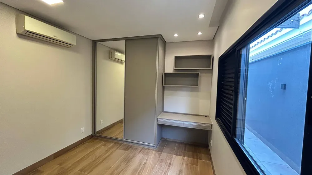 Casa, 4 quartos, 260 m² - Foto 9