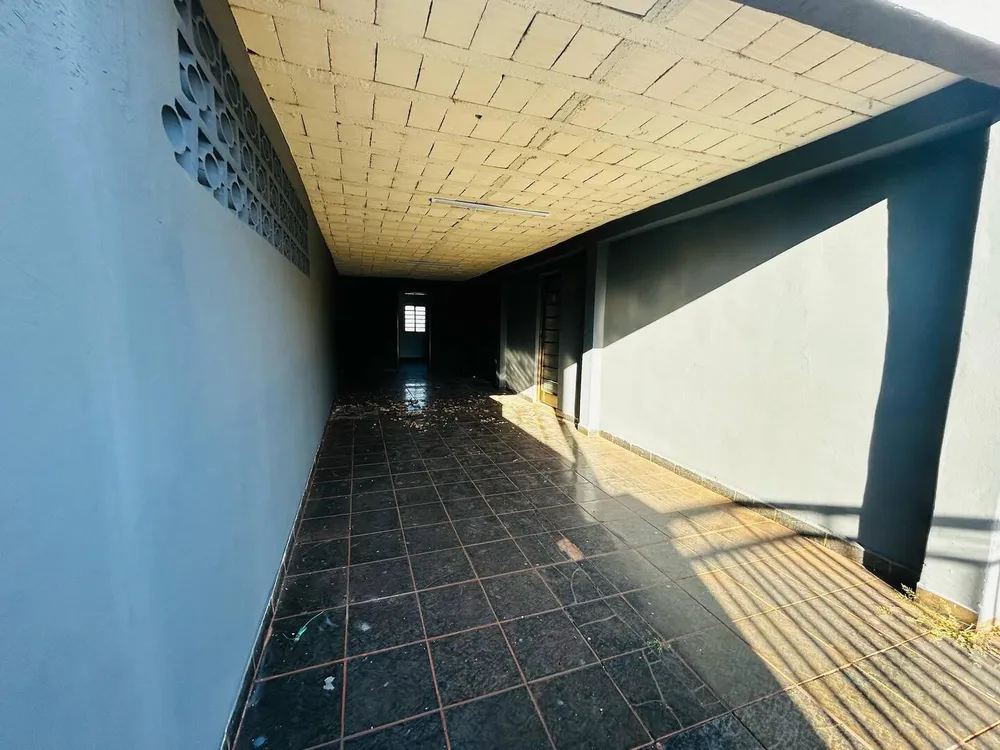 Casa, 3 quartos, 222 m² - Foto 2