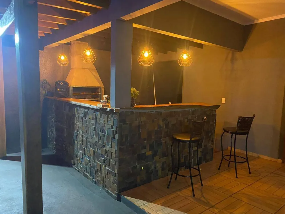 Casa, 2 quartos, 240 m² - Foto 1