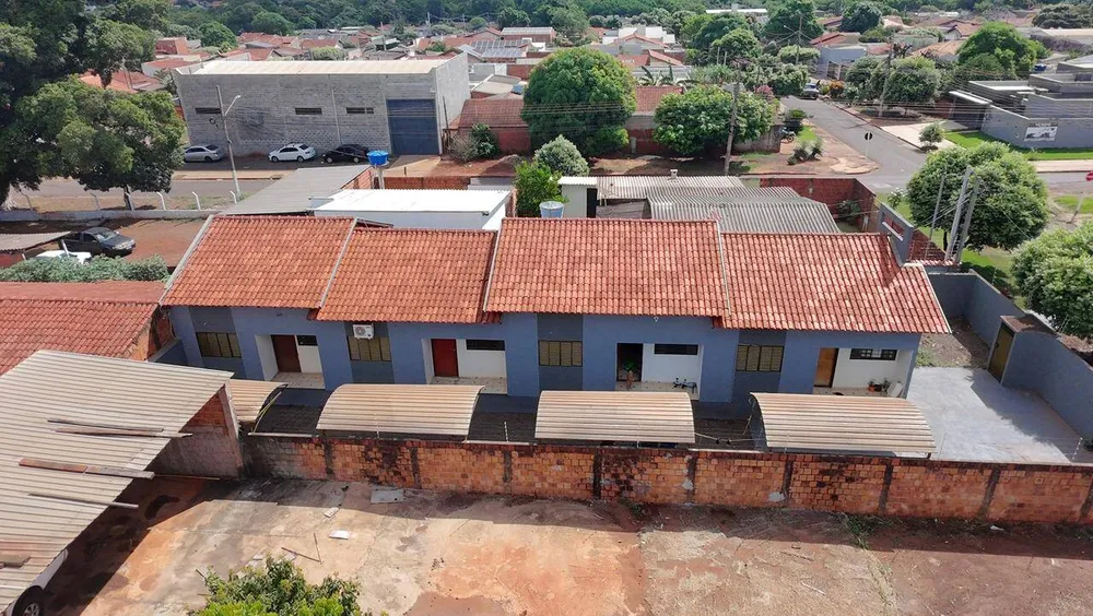 Casa, 2 quartos, 238 m² - Foto 1