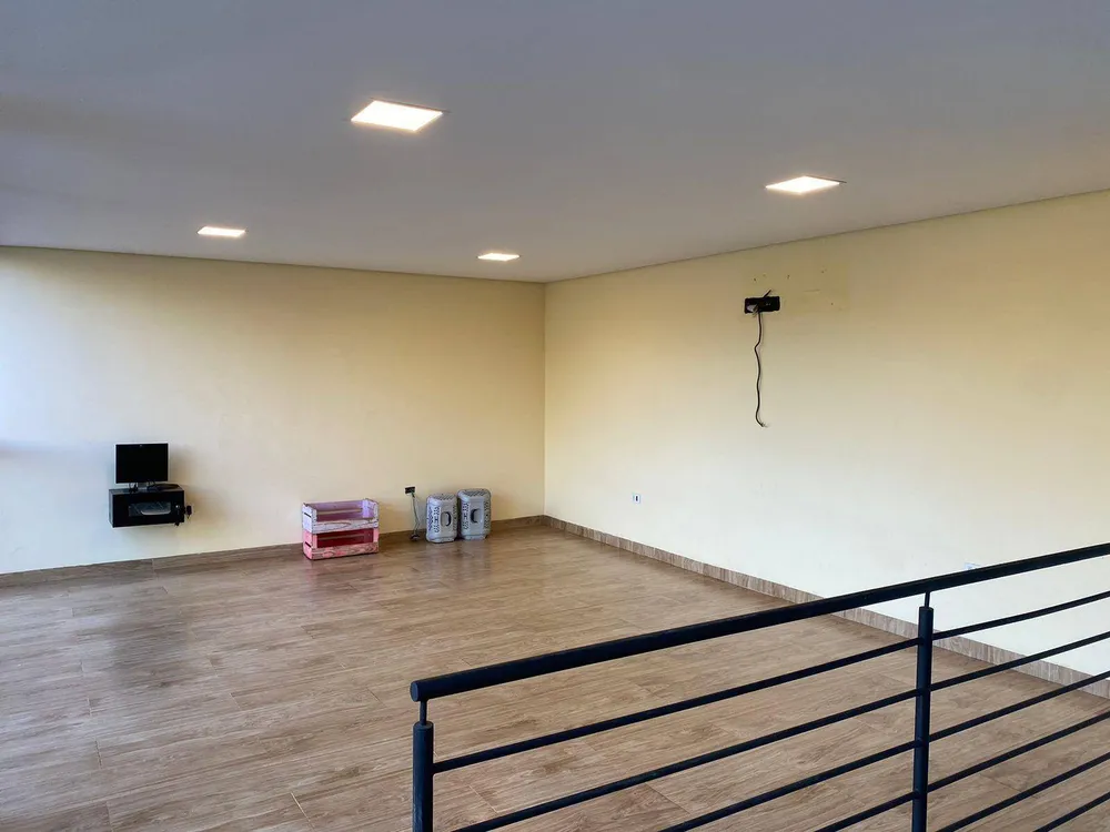 Casa, 3 quartos, 300 m² - Foto 1