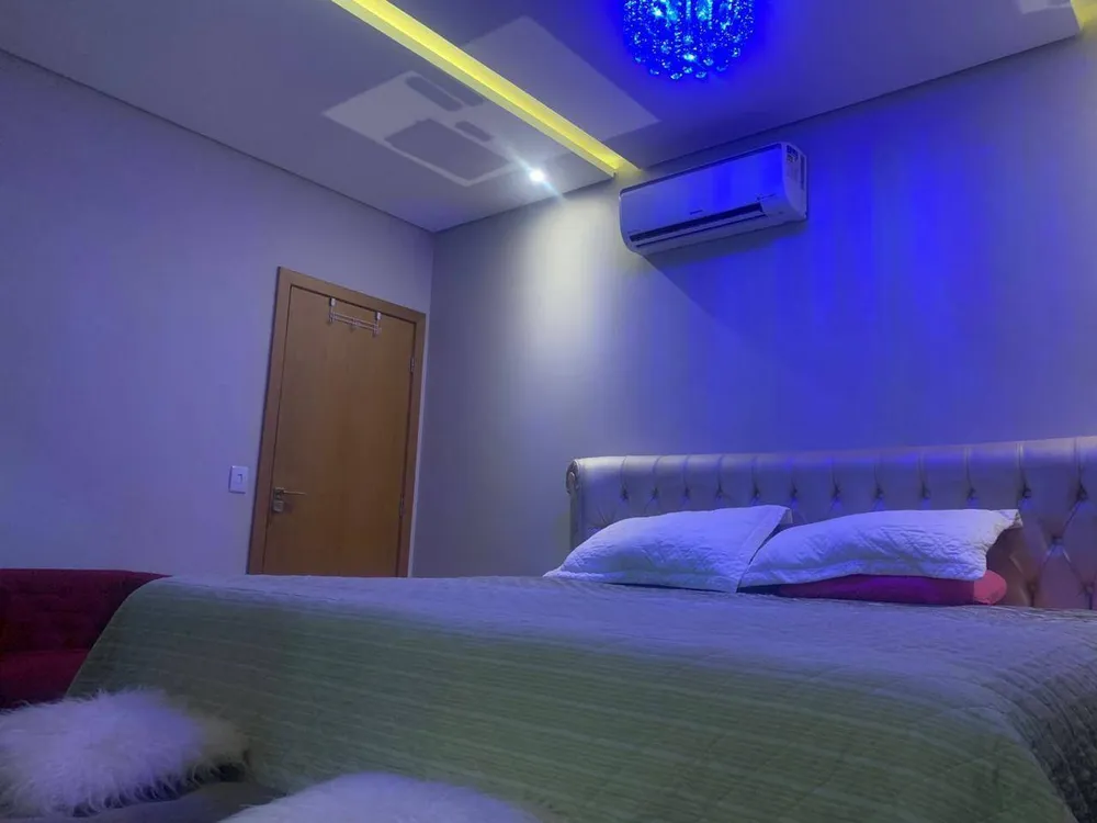 Casa, 4 quartos, 370 m² - Foto 1
