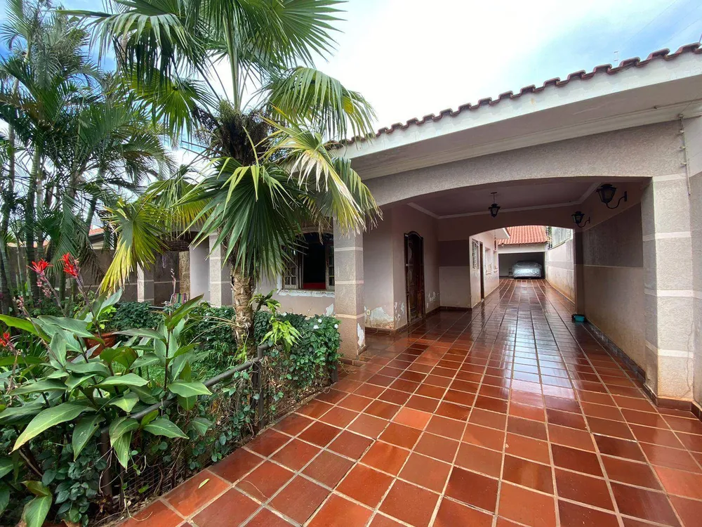 Casa, 3 quartos, 210 m² - Foto 1