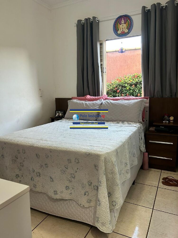 Casa à venda com 3 quartos, 22m² - Foto 2
