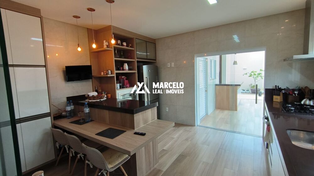 Casa, 3 quartos, 248 m² - Foto 13