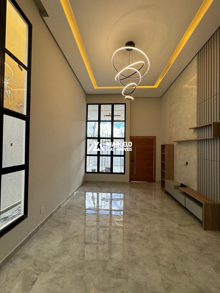 Casa à venda com 3 quartos, 150m² - Foto 1