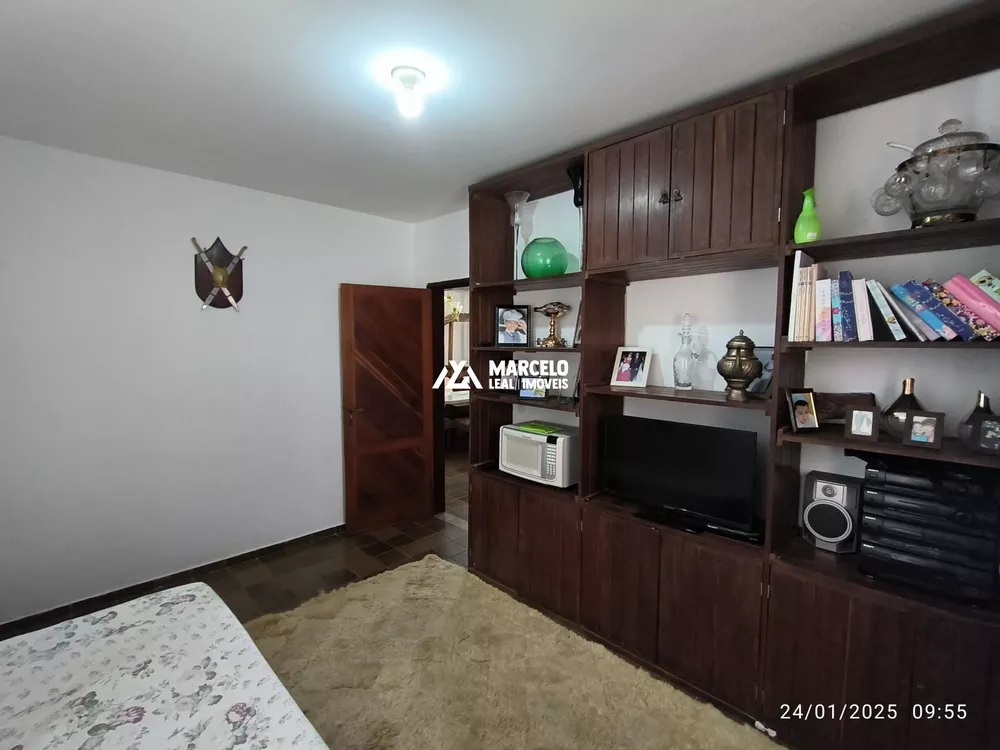 Casa, 5 quartos, 260 m² - Foto 1