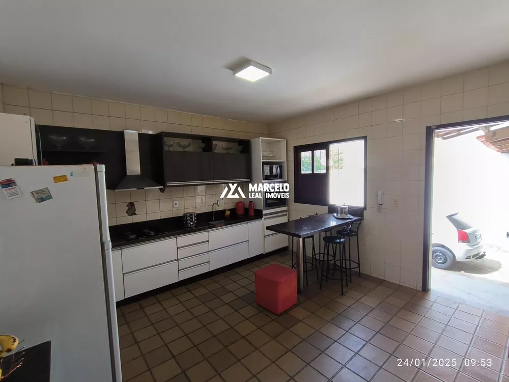 Casa, 5 quartos, 260 m² - Foto 3