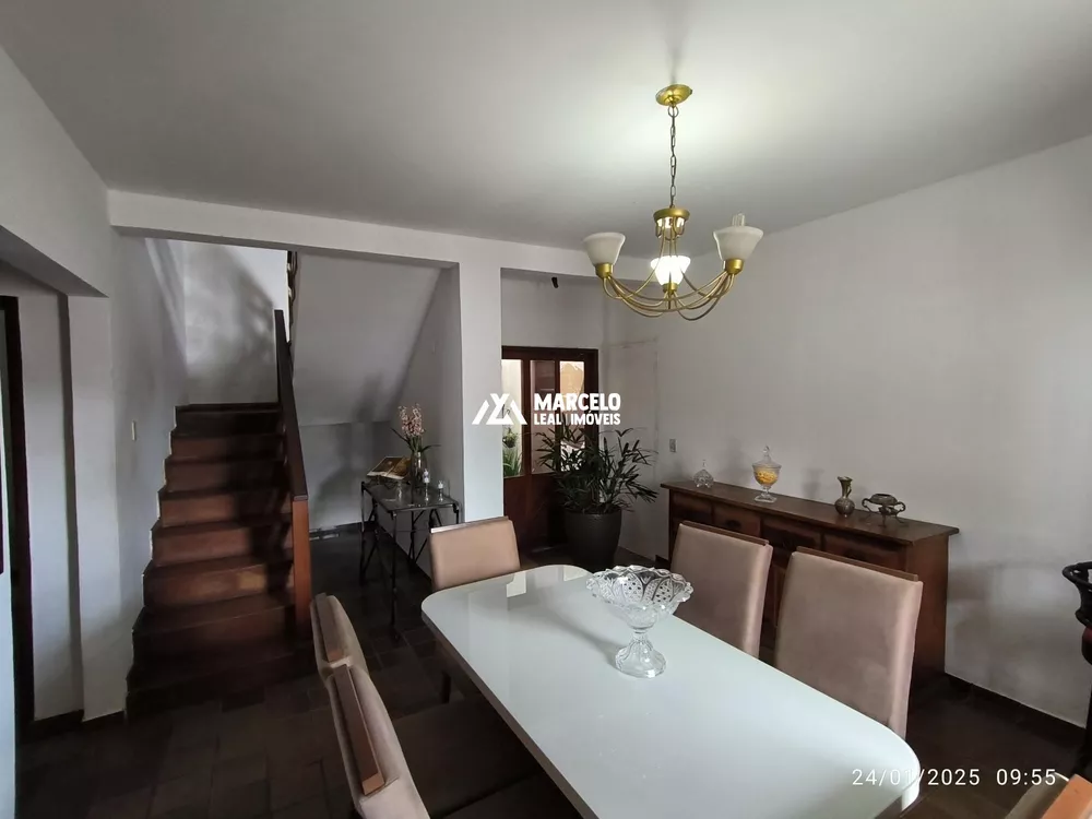 Casa, 5 quartos, 260 m² - Foto 2