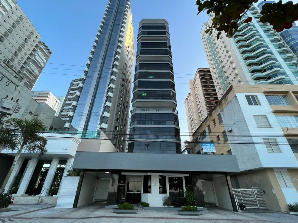 Apartamento, 3 quartos, 190 m² - Foto 1