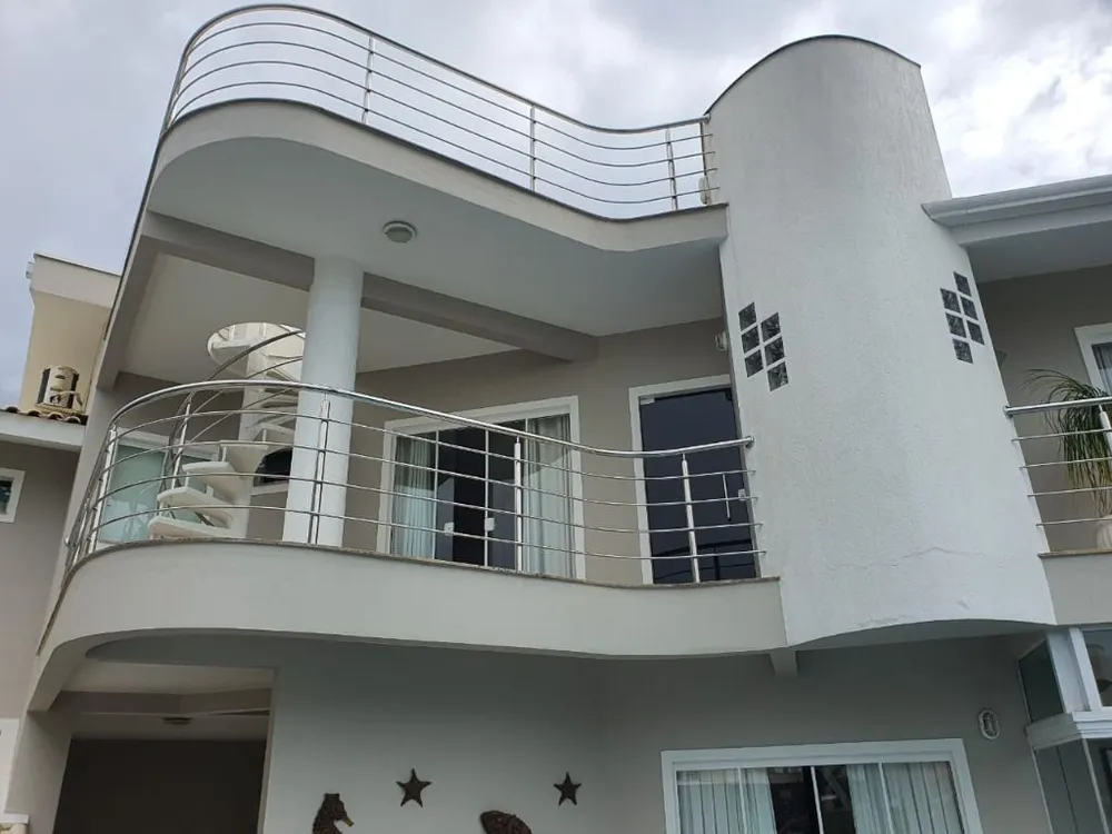 Casa, 3 quartos, 304 m² - Foto 1