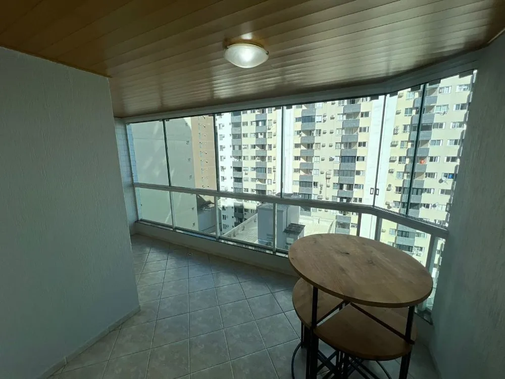 Apartamento, 3 quartos, 182 m² - Foto 2
