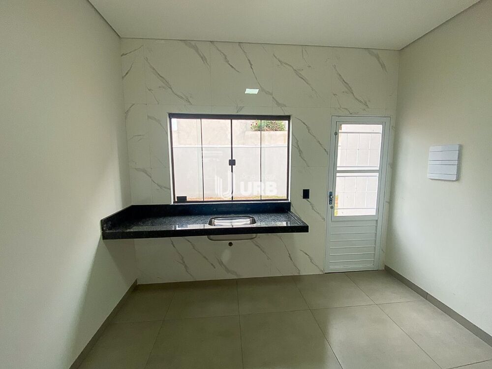 Casa à venda com 2 quartos, 59m² - Foto 2