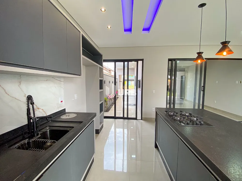 Casa, 3 quartos, 172 m² - Foto 2